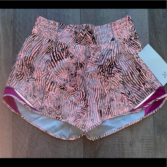 Lululemon SW Reflective Hotty Hot High-Rise Lined Short 4